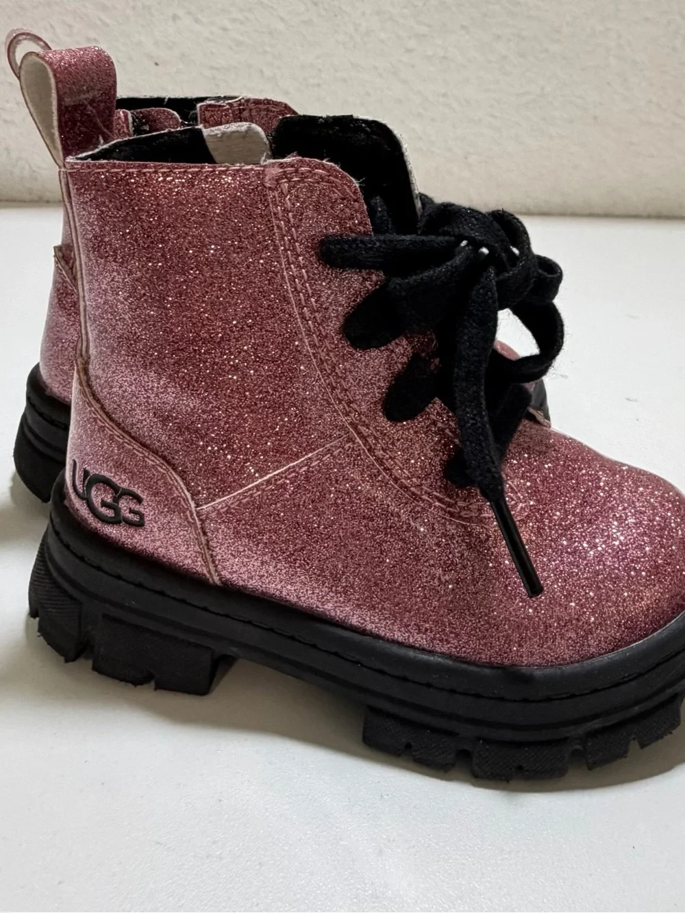 UGG Kids Ashton Lace Up Glitter Pink Combat Boots Size 7